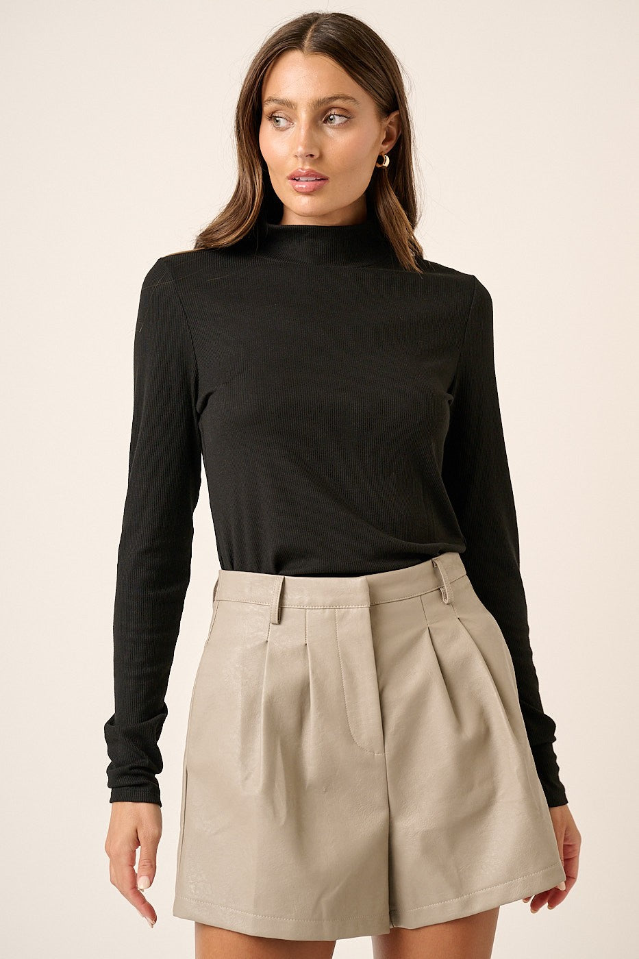 Bella Mockneck