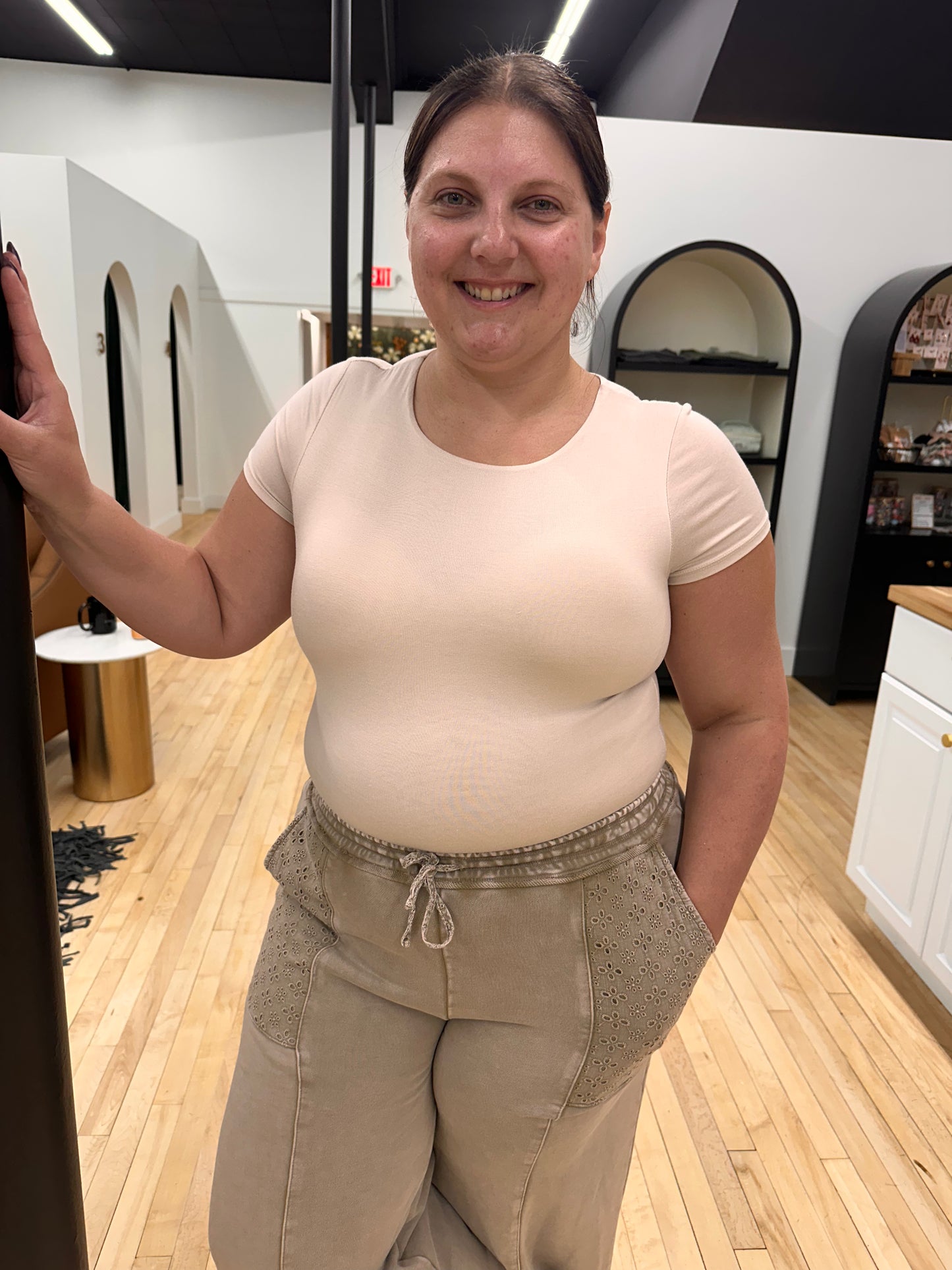 Liv Tee - Taupe