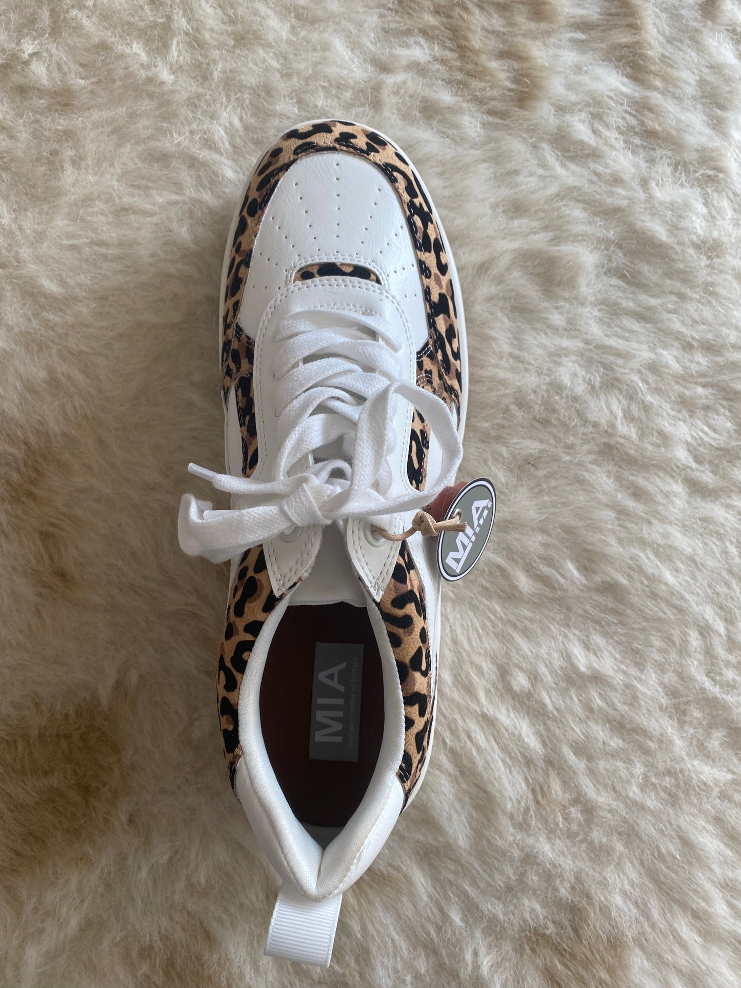 Erin Sneaker