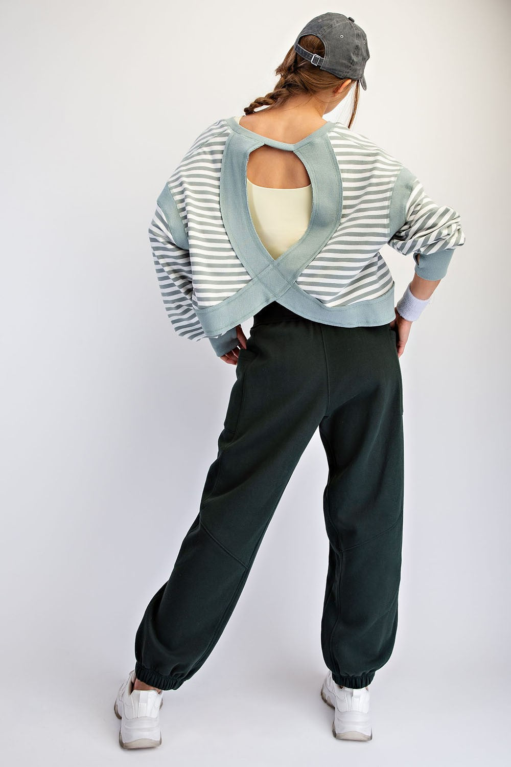 Cara Pullover