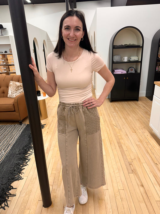 Liv Tee - Taupe